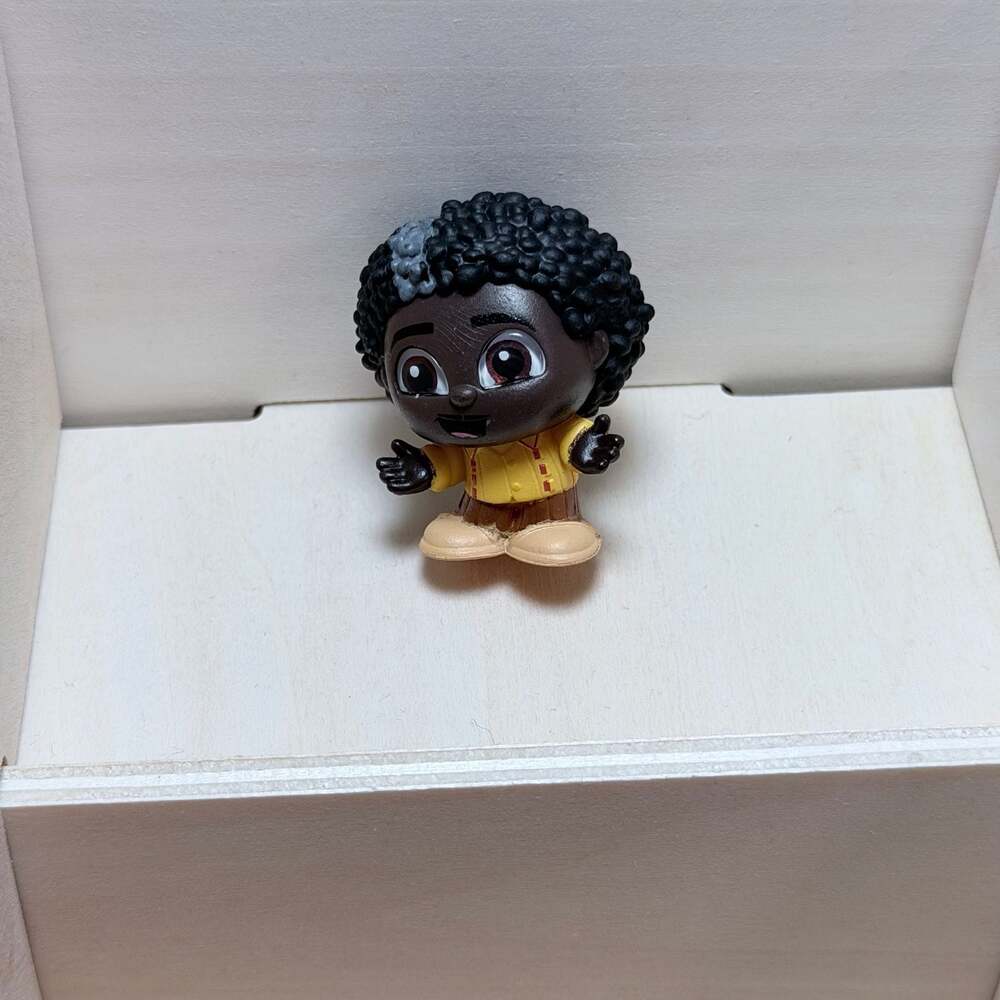 Disney Doorables Felix Madrigal Figure